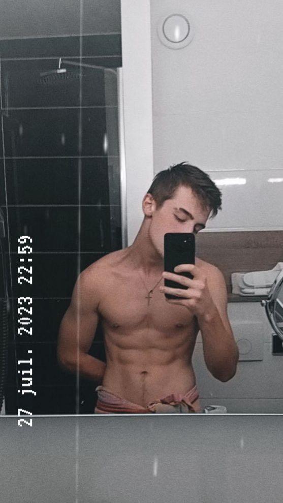 Tomas - Betanzos - A Coruña | Anuncio transexual